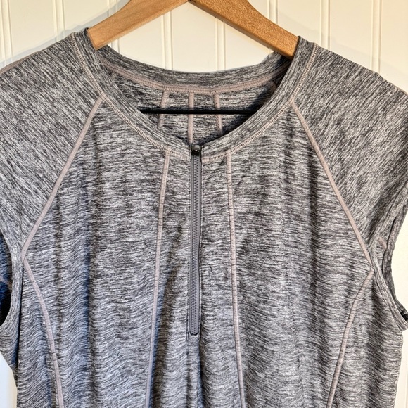 Athleta Pacifica Heather Gray Athletic 1/2 Zip Tank Women’s Size XL - Picture 2 of 10